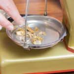 Топ-4 лучших способов взвесить золото в домашних условиях без весов: как определить граммы ювелирных изделий